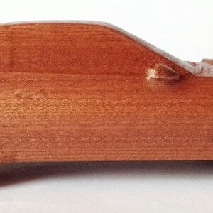 Pontiac Firebird Trans Am KITT 1982, Wood Car Vintage Edition Toy
- بونتياك فايربيرد ترانس آم كيت 1982، لعبة إصدار كلاسيكي للسيارة الخشبية