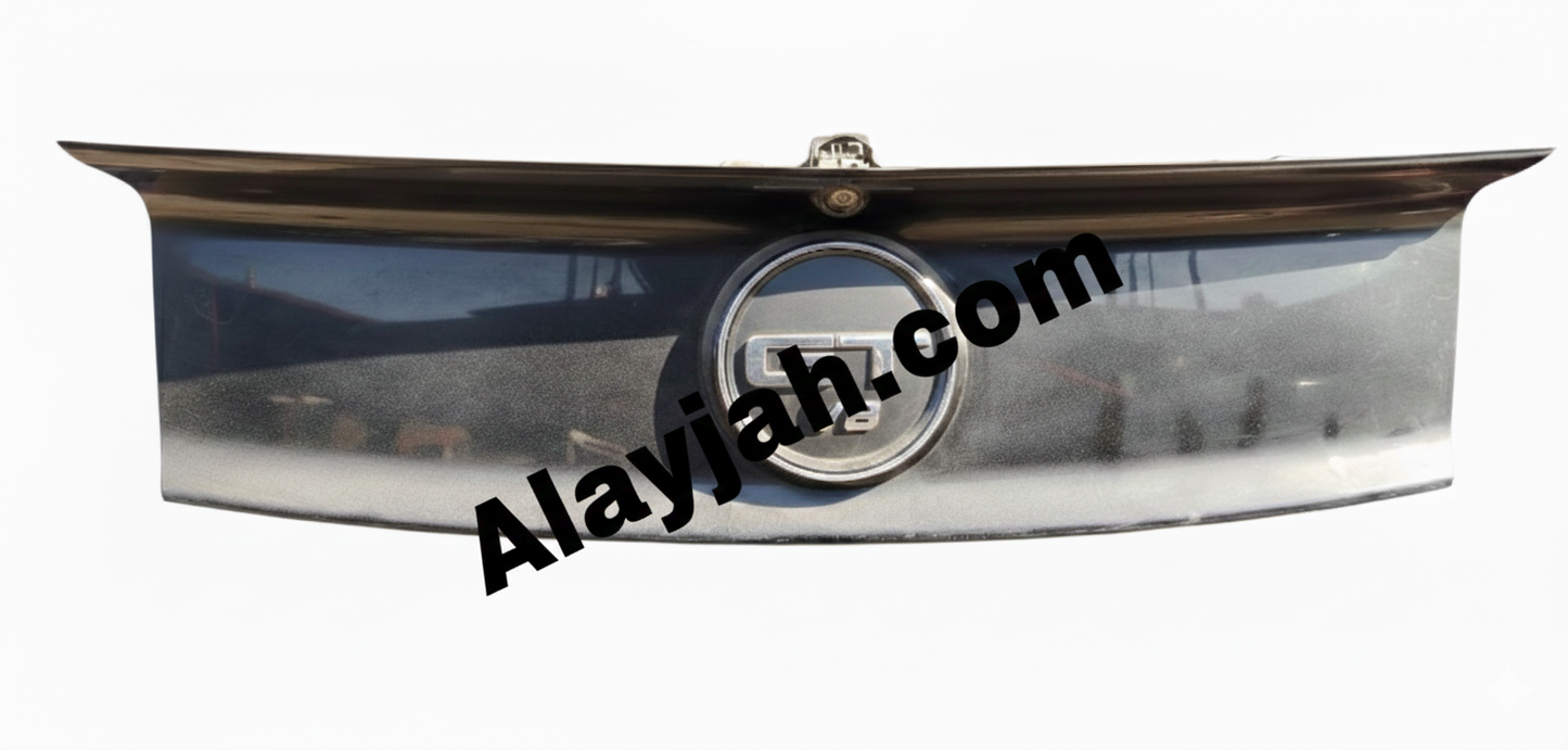 Ford Mustang GT 2016–2023 Rear Trunk Lid Trim Panel Used Genuine باقة غطاء الصندوق الخلفي أصلية مستخدمة فورد موستنج GT 2016–2023