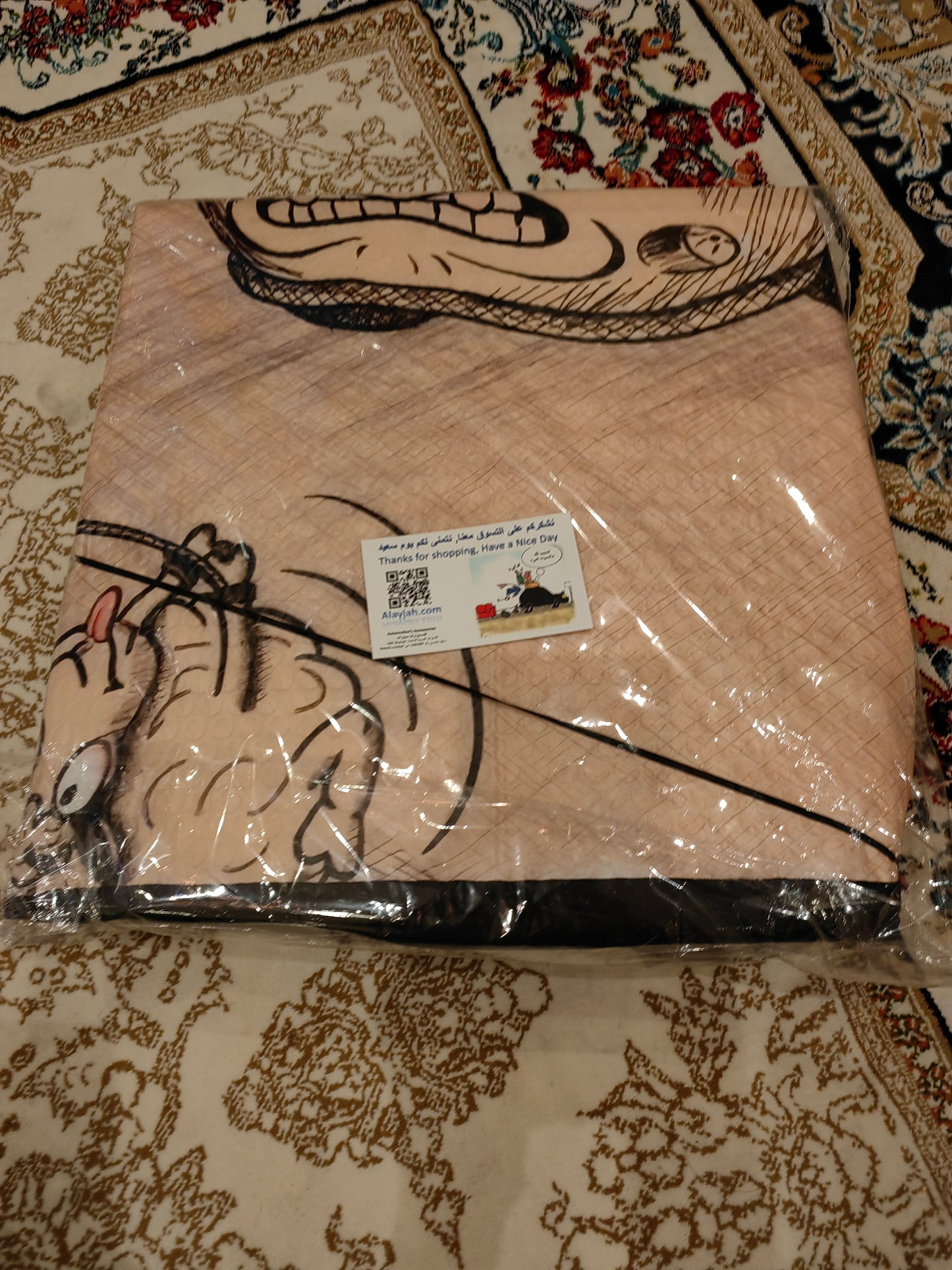 Alayjah Cartoon Car Sun Shade, 1 Pc, Foldable Polyester Visor with 4 Suction Cups, UV & Heat Block ألايجاه واقي شمس سيارة كرتوني، قطعة واحدة، حاجب بوليستر قابل للطي مع 4 أكواب شفط، يحجب الحرارة والأشعة فوق البنفسجية