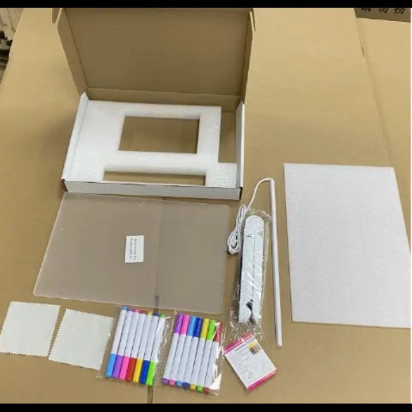 لوحة رسائل أكريليك LED مع إضاءة – لوحة كتابة قابلة للمسح الجاف ورسم يومي مع ختم شفافLED Acrylic Message Board with Light – Daily Drawing Signage & Dry Erase Writing Board with Clear Sealing