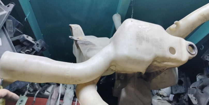 Used Dodge Charger 2012+ Vapor Tank – (1 Piece) خزان تبخر مستعمل لدودج تشارجر 2012 فما فوق – قطعة واحدة