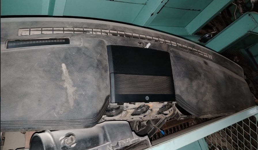 Used 2017–2023 Ford Mustang Dashboard – لوحة عدادات مستعملة لفورد موستنج 2017–2023