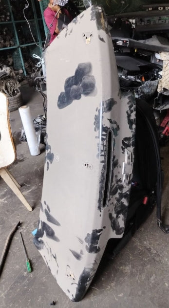 Used Chevrolet Camaro 2016–2020 Convertible Deck Lid Spoiler Wing Trunk Cover - جناح غطاء صندوق السيارة القابل للتحويل المستخدم لشفروليه كمارو 2016–2020