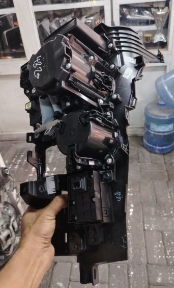 Used Original Lexus RX Cup Holder Assembly 2016-2021 – OEM Genuine قطعة أصلية مستعملة – حامل الأكواب لسيارات لكزس RX موديل 2016-2021