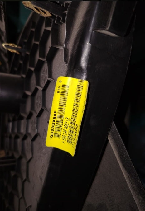 Used 2016–2023 Dodge Charger Driver & Passenger Side End Cap Trim Cover Panel - مستعمل دودج تشارجر 2016–2023 غطاء لوح طرفي للسائق والراكب