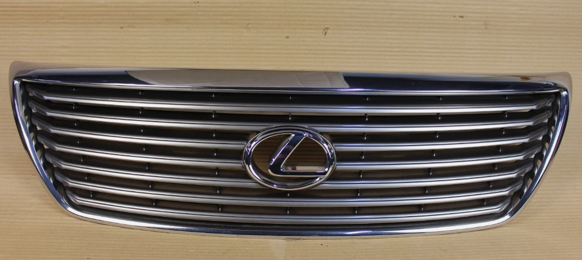 Used Lexus LS430 2000-2006 Front Grille Upper | لكزس LS430 شبك أمامي علوي