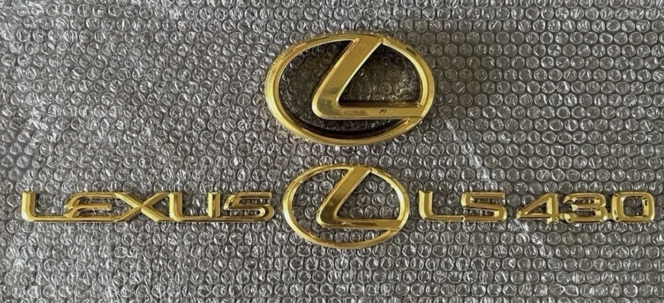 Used Lexus LS430 2000-2006 Rear Emblem Badge | لكزس LS430 شعار خلفي