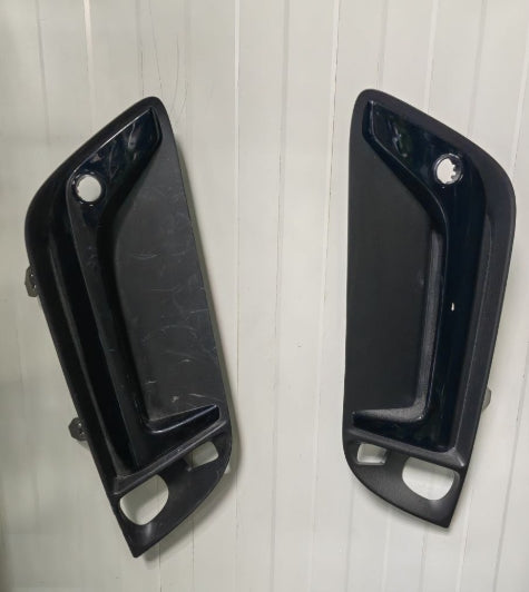 Used Original Fog Lamp Cover Pair for Lexus RX 2023–2025 زوج غطاء كشافات الضباب أصلي مستعمل لكزس RX 2023–2025