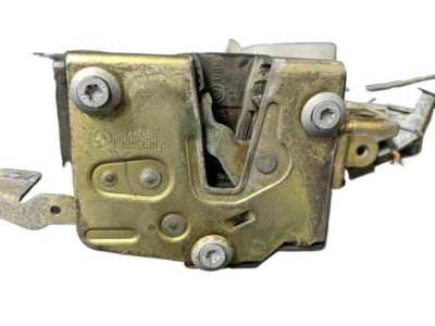 Refrance Templet Page Used BMW E30 51211922843 Door lock front Driver left Production Till 1983/10 Original Part  باب السائق قفل باب بيام
