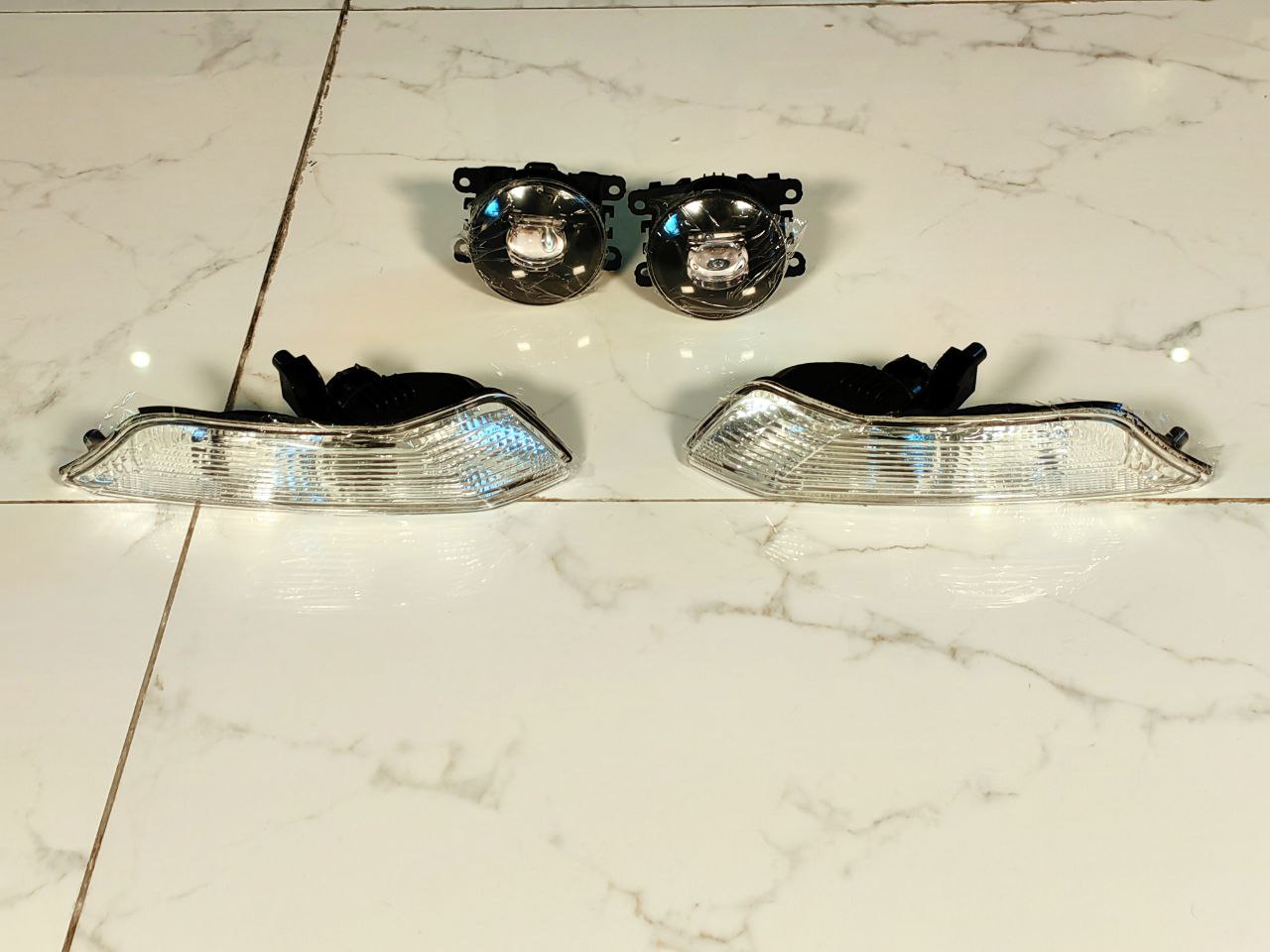 Ford Mustang 2018 Signal Lamp RH/LH with Fog Lamp, V8 مصباح إشارة ضباب فورد موستنج 2018 يمين/يسار   V8