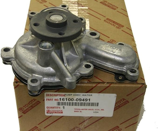 Used Water Pump Toyota Land Cruiser VXR 8 Cylinders 2016  وتر بمب تويوتا لاندكروزر