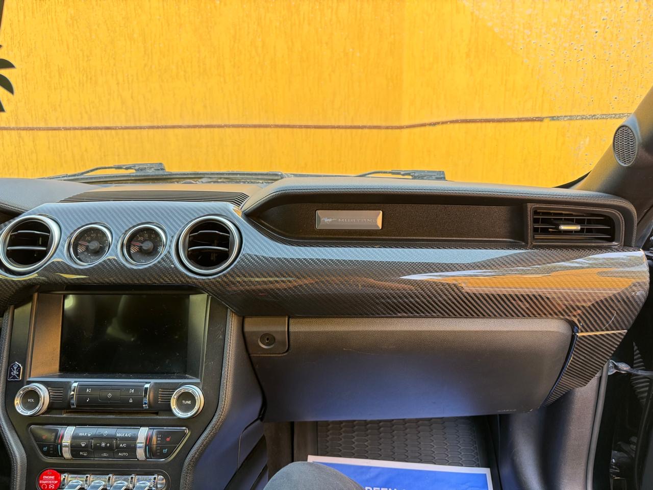 Really carbon fiber Ford Mustang Dashboard 2018+طبلون فورد موستنج كاربون فايبر اصلي