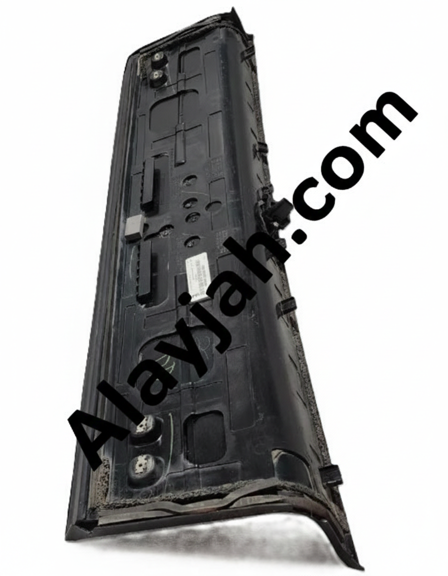 Used Ford Mustang 2018 to 2023 GT 8-Cylinder Rear Trunk Panel - مستعمل لوحة صندوق خلفي فورد موستانج GT 8 سلندر 2018 إلى 2023