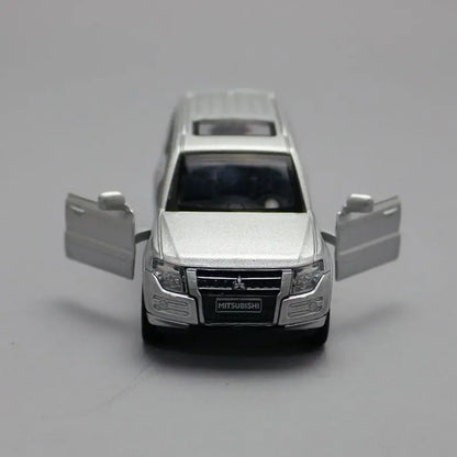 Caipo 1:43 PAJERO Alloy Diecast Model نموذج سيارة مستبيشي باجيرو