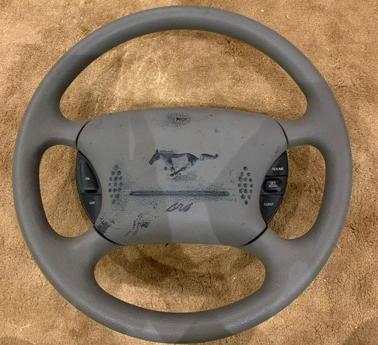 سكان  فورد موستنج مع ايرباج 2004  Ford Mustang steering wheel with airbag