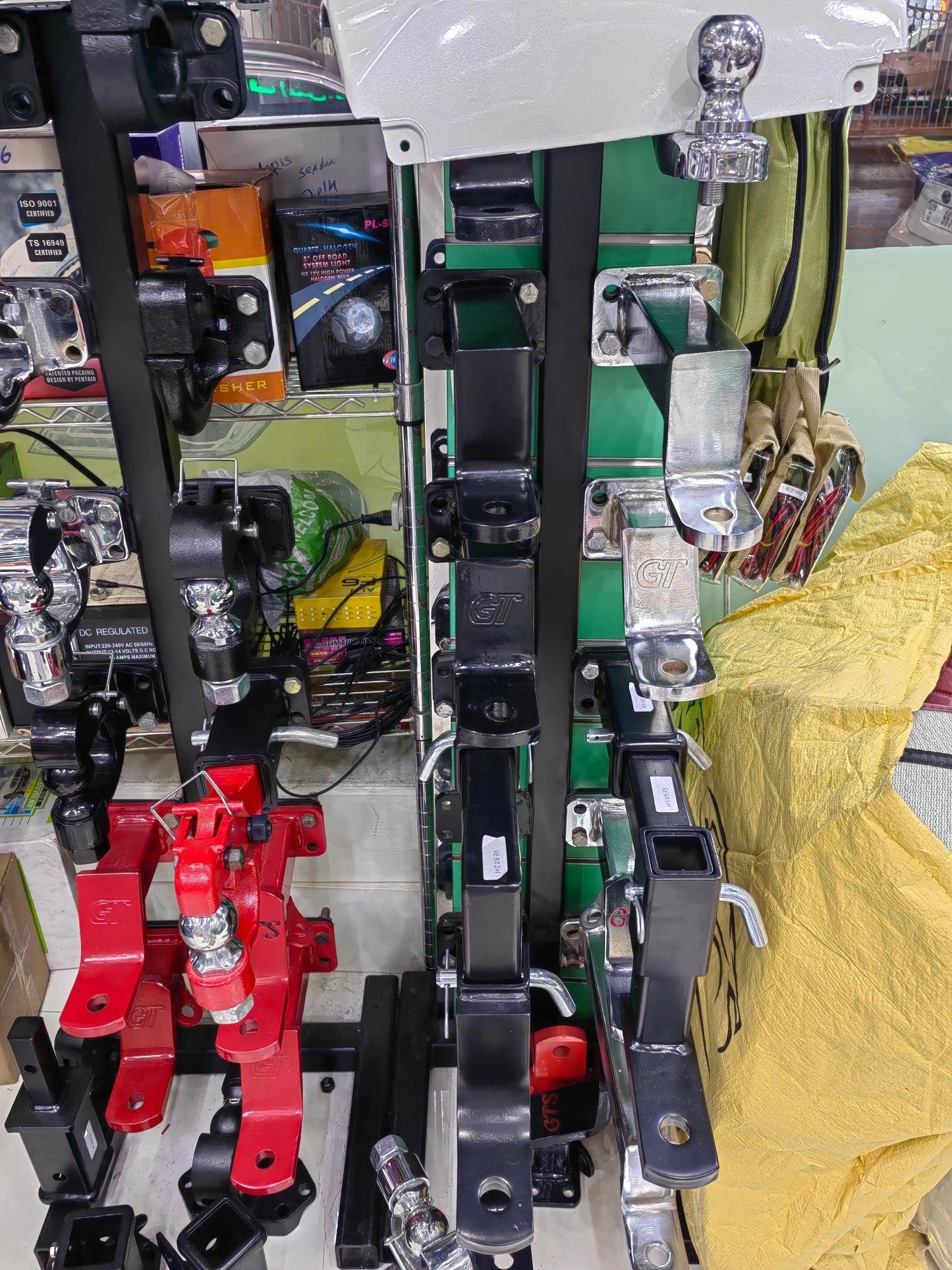 Toyota Land Cruiser Compatible Hook - Premium Accessories for Your Land Cruiser خطاف متوافق مع تويوتا لاند كروزر - ملحقات مميزة لسيارتك لاند كروزر