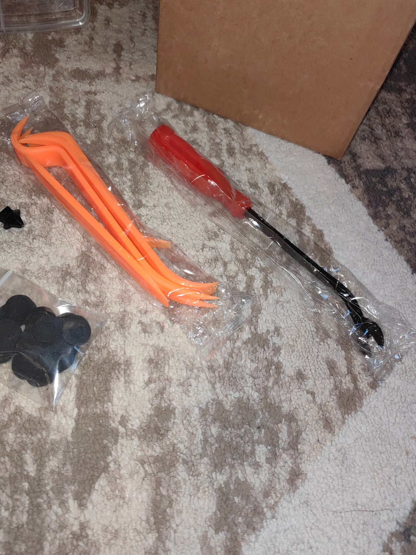 كليبات تثبيت السيارات، لتثبيت قطع السيارات، 100 قطعة Automotive Fastener Clips, Car Parts Fixing Kit, 100 Pieces