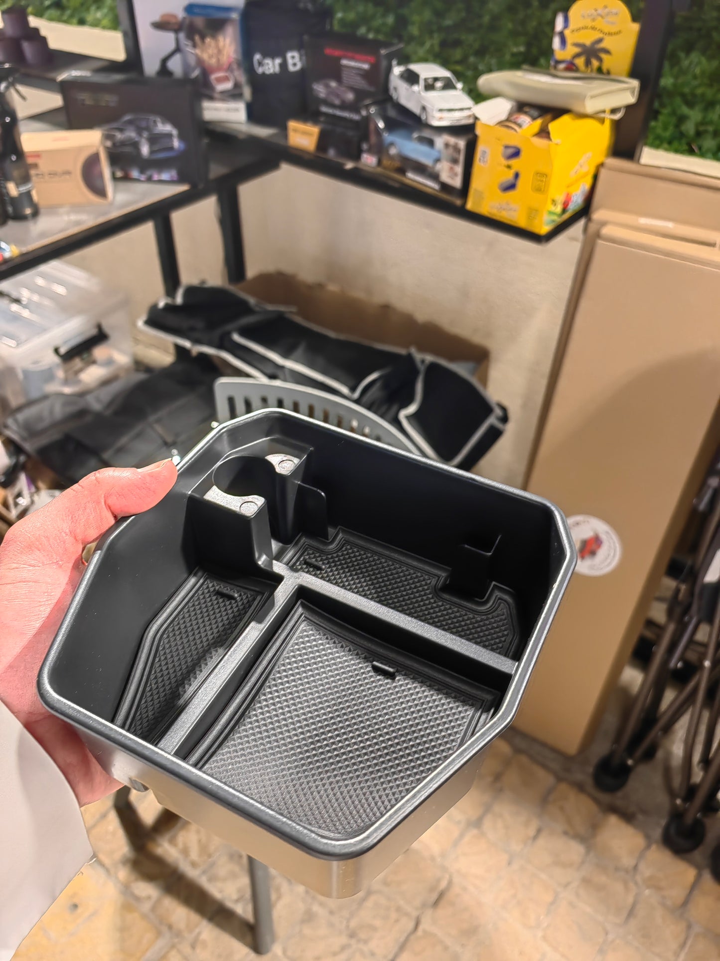 صينية منظم للكونسول الوسطي متوافقة مع إكسسوارات لاند روفر ديفندر 2020-2023، تناسب ديفندر  موديلات 2021 و2022.Center Console Organizer Tray Compatible with Land Rover Defender Accessories 2020-2023 fits Defender 90 110 2021 2022 (Copy)