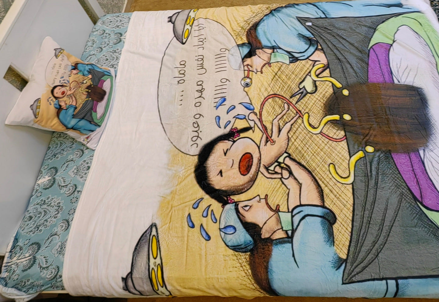 Personalized Cushion Cover With Your Hand Made Character Cartoon 45x45cm وسادة مع رسمة كارتون مخصصة لشخصيتك