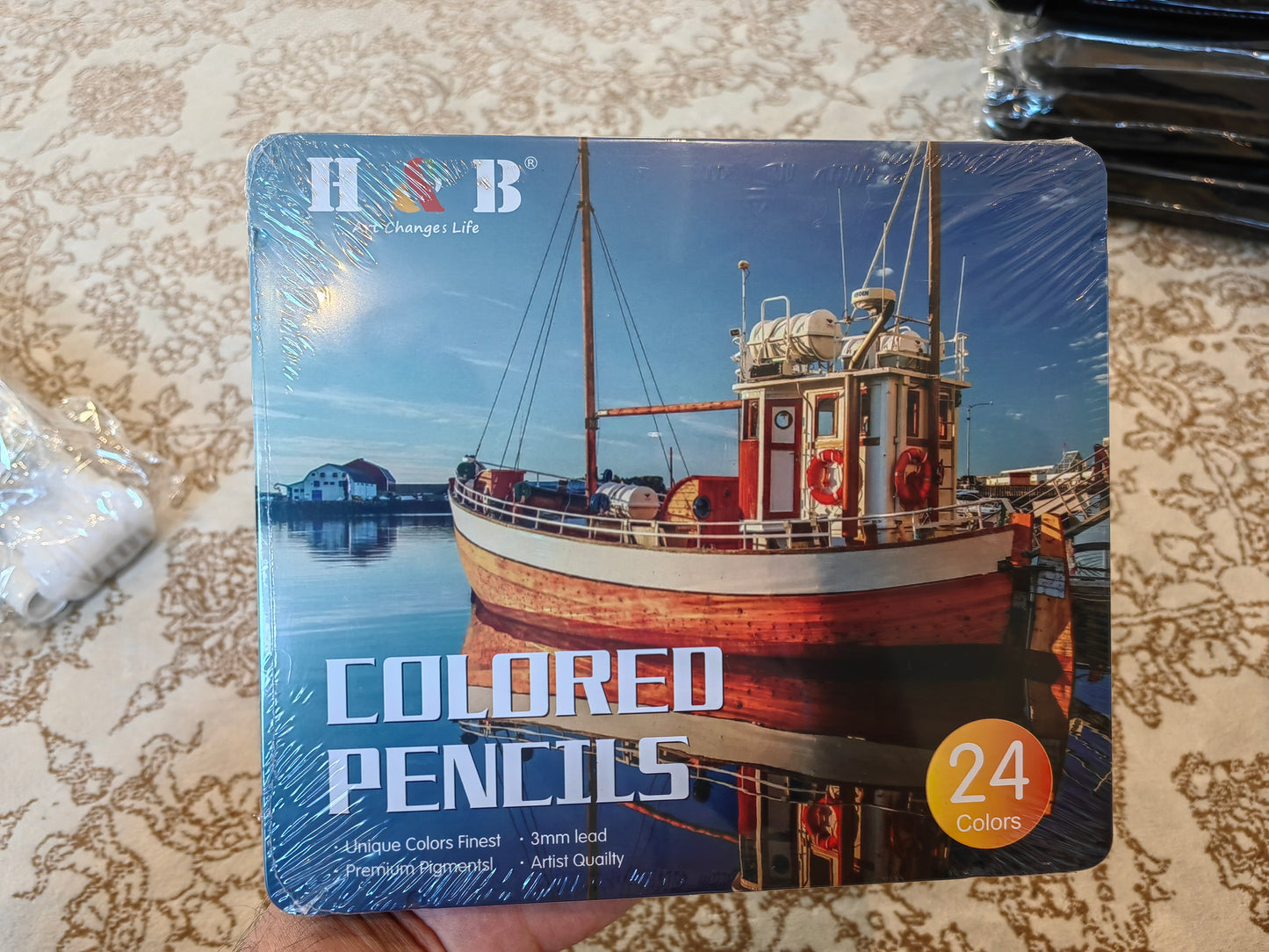 Professional 24-Color Wooden Pencil Set in Tin Box,Premium Artist Colored Pencils 20100380 أقلام تلوين خشبية 24 لون في علبة معدنية – أقلام تلوين فنية مميزة