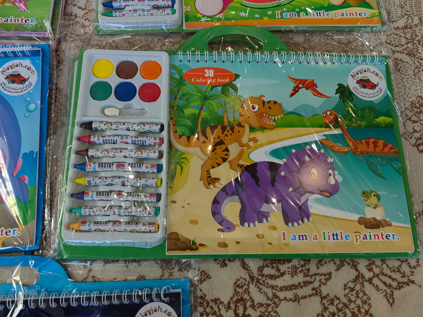 custom kids coloring book with crayons دفتر تلوين الوان بان باستيل والوان شمعية