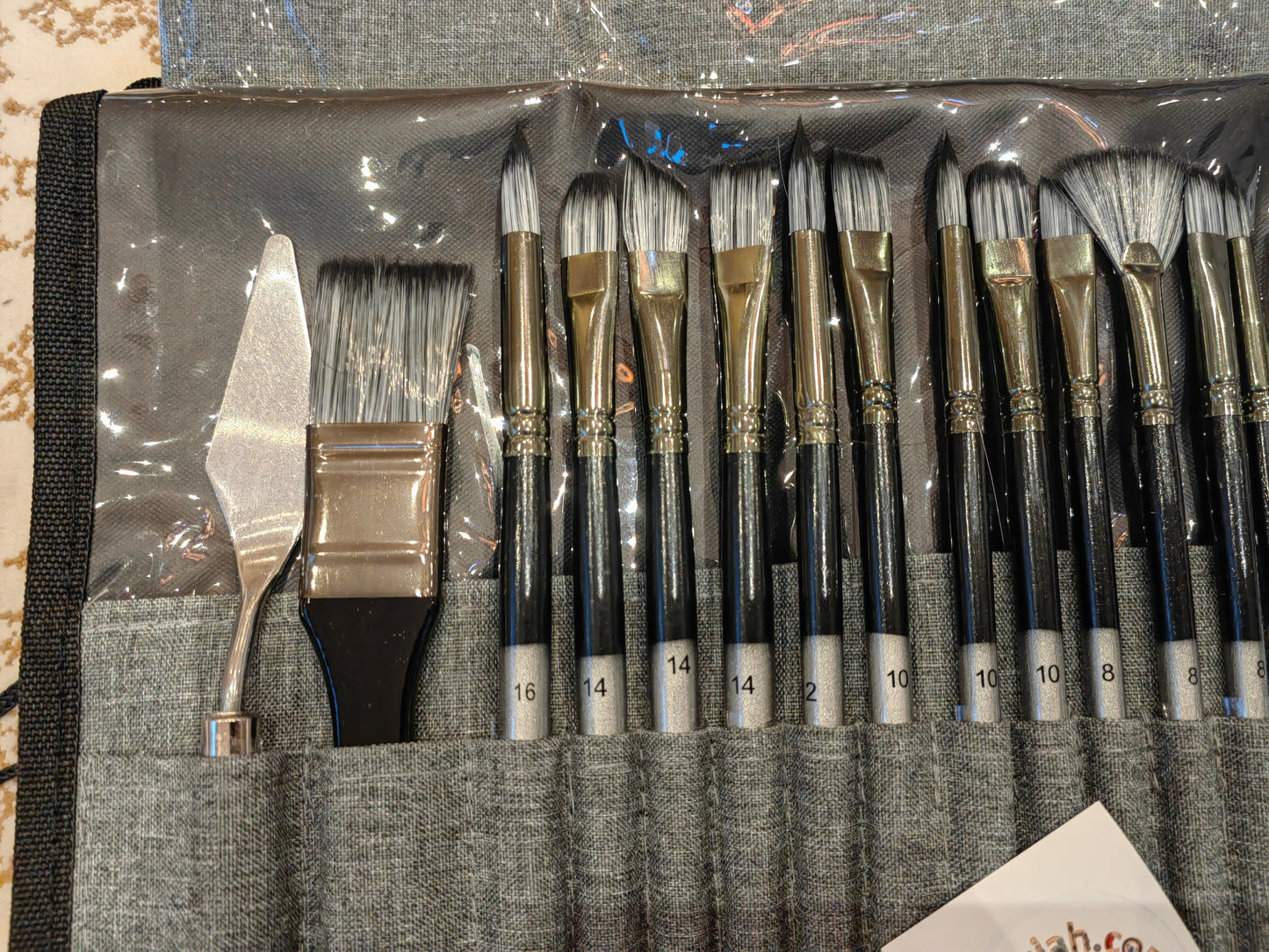 Alayjah, 25-Piece Professional Paint Brushes with Bag , Wood Handle, Nylon Hair Brushes for Acrylic, Oil & Watercolor Paintingألايجاه، فرش احترافية مكونة من 25 قطعة، بمقبض خشبي وشعيرات نايلون للرسم بالأكريليك والزيت والألوان المائية