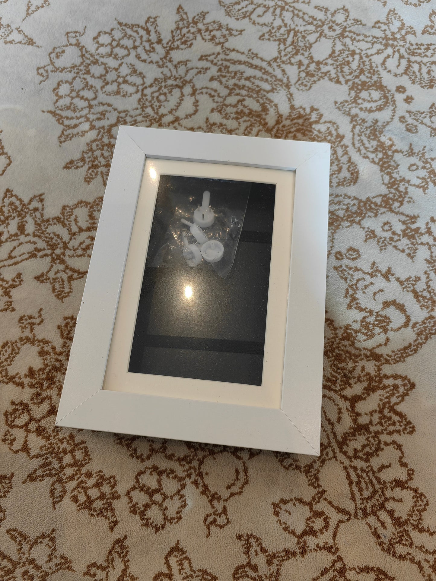 Alayjah, A5 White Photo Frame, 1 Piece,Wooden Frame, Long-Lasting & Stylish Design for Home & Office Décor ألَيْجا، إطار صور أبيض مقاس A5، قطعة واحدة، إطار خشبي، متين بتصميم أنيق للديكور المنزلي والمكتبي