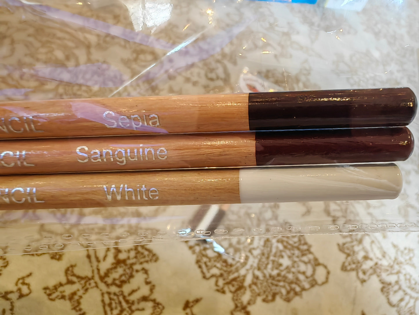 Alayjah, Customized 3-Color Professional Charcoal Pencils,  3 Pcs,Pencil Set for Sketching, Drawing & Coloring ألَيْجا، أقلام فحم احترافية بثلاثة ألوان مخصصة،  3 قطع