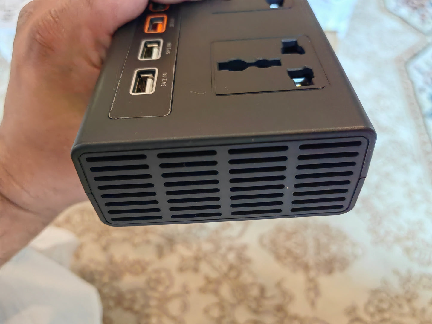 200W Power Inverter DC 12V to 110V with 4-Port USB Car Adapter – Includes PD & QC3.0 Fast Charging عاكس طاقة 200 واط من 12V DC إلى 110V مع شاحن سيارة بـ 4 منافذ USB – يدعم الشحن السريع PD وQC3.0