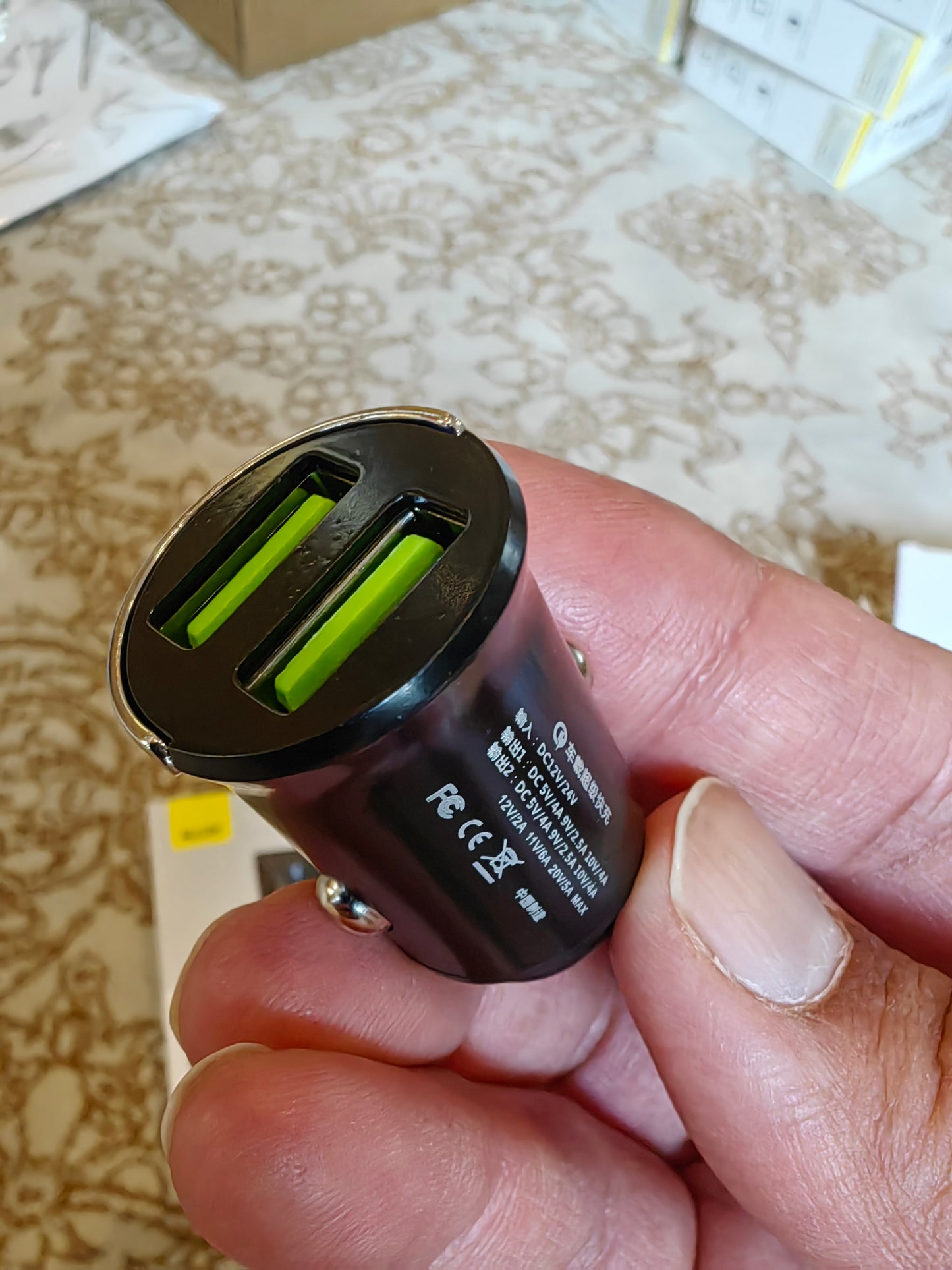 شاحن سيارة سريع  PD30W وQC3.0 – محول معدني بلسان سحب مع منفذ USB | شحن عالي السرعة للهواتف والأجهزة اللوحية والمزيدRetractable PD30W & QC3.0 Fast Car Charger – Metal Pull Tab Adapter with USB Port | High-Speed Charging for Phones, Tablets & More