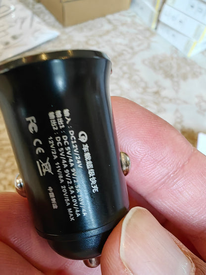 Retractable PD30W & QC3.0 Fast Car Charger – Metal Pull Tab Adapter with USB Port, High-Speed Charging for Phones, Tablets & More  شاحن سيارة سريع قابل للسحب PD30W وQC3.0 – محول معدني بلسان سحب مع منفذ USB,شحن عالي السرعة للهواتف والأجهزة اللوحية والمزيد