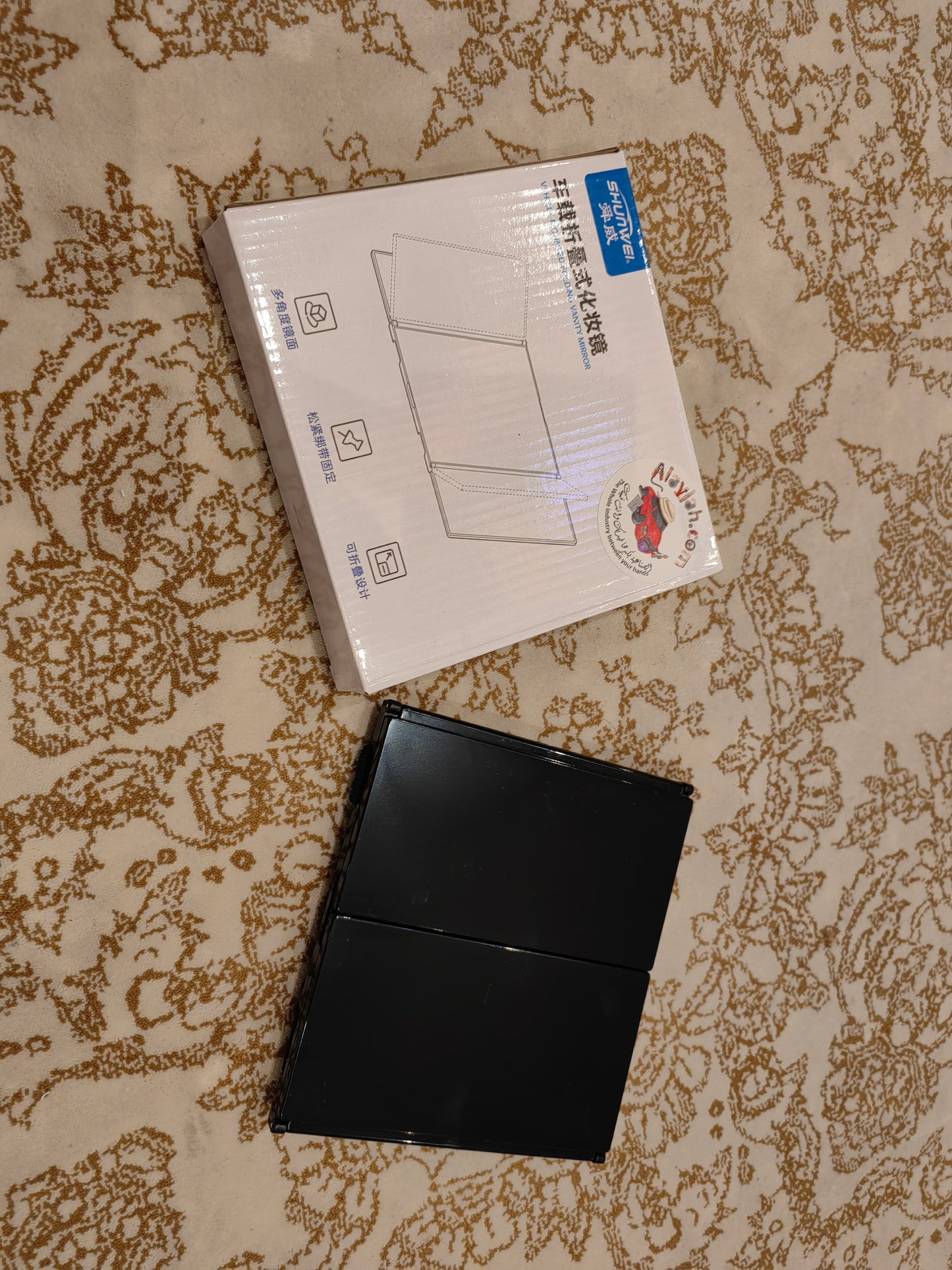 Universal 3-Way Foldable Car Vanity Mirror – Premium Trifold Interior Accessory for Sun Visor, Sunshade & On-the-Go Makeup  مرآة زينة ثلاثية قابلة للطي للسيارة – إكسسوار داخلي فاخر للواقي الشمسي وظلال الشمس وتطبيق المكياج أثناء التنقل