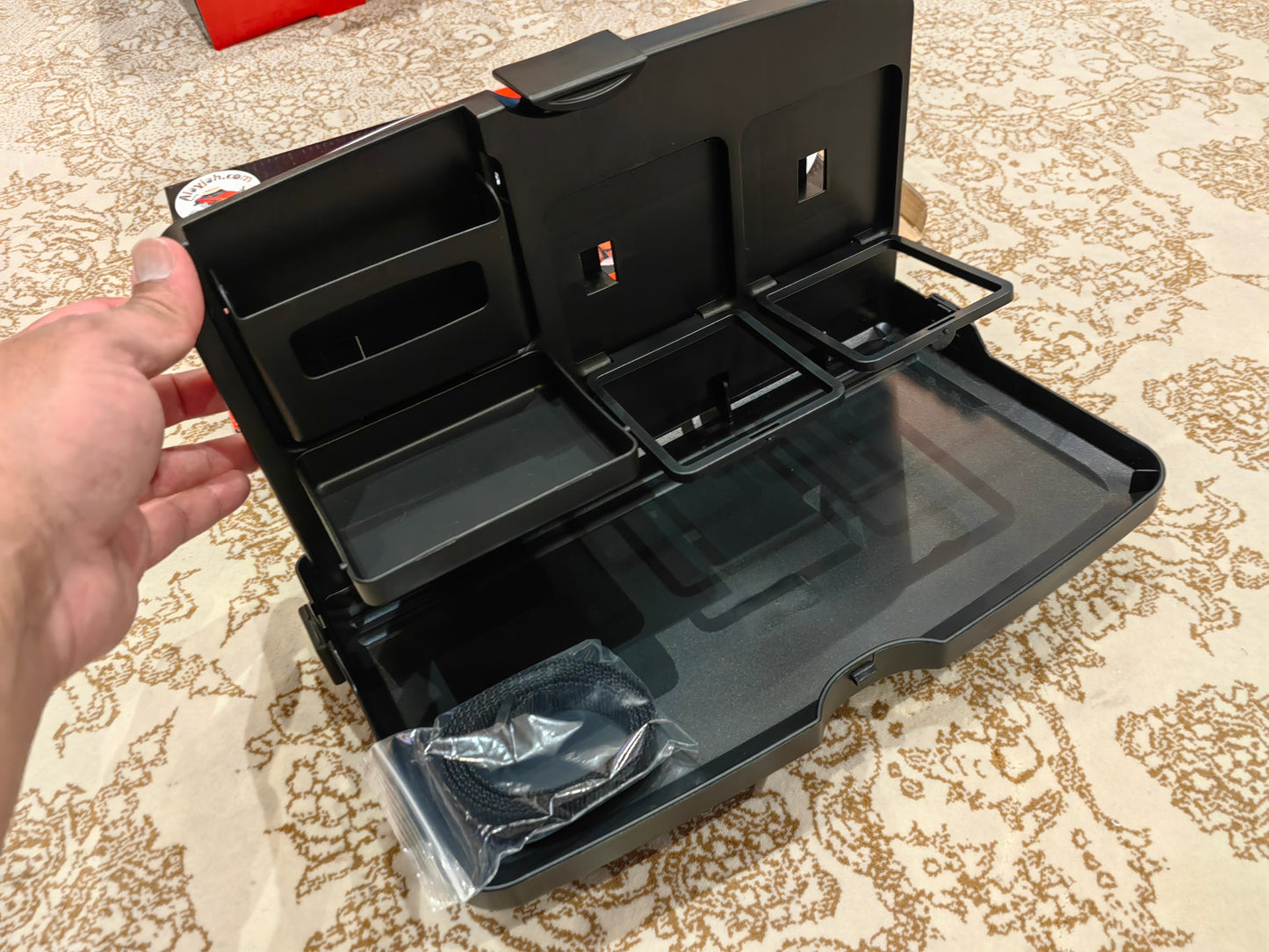 Portable Multifunctional Car Tray – Laptop & Food Tray Table for Travel, Work, and Car Interior Organization صينية سيارة متعددة الوظائف محمولة – طاولة لابتوب وطعام للسفر والعمل وتنظيم داخل السيارة