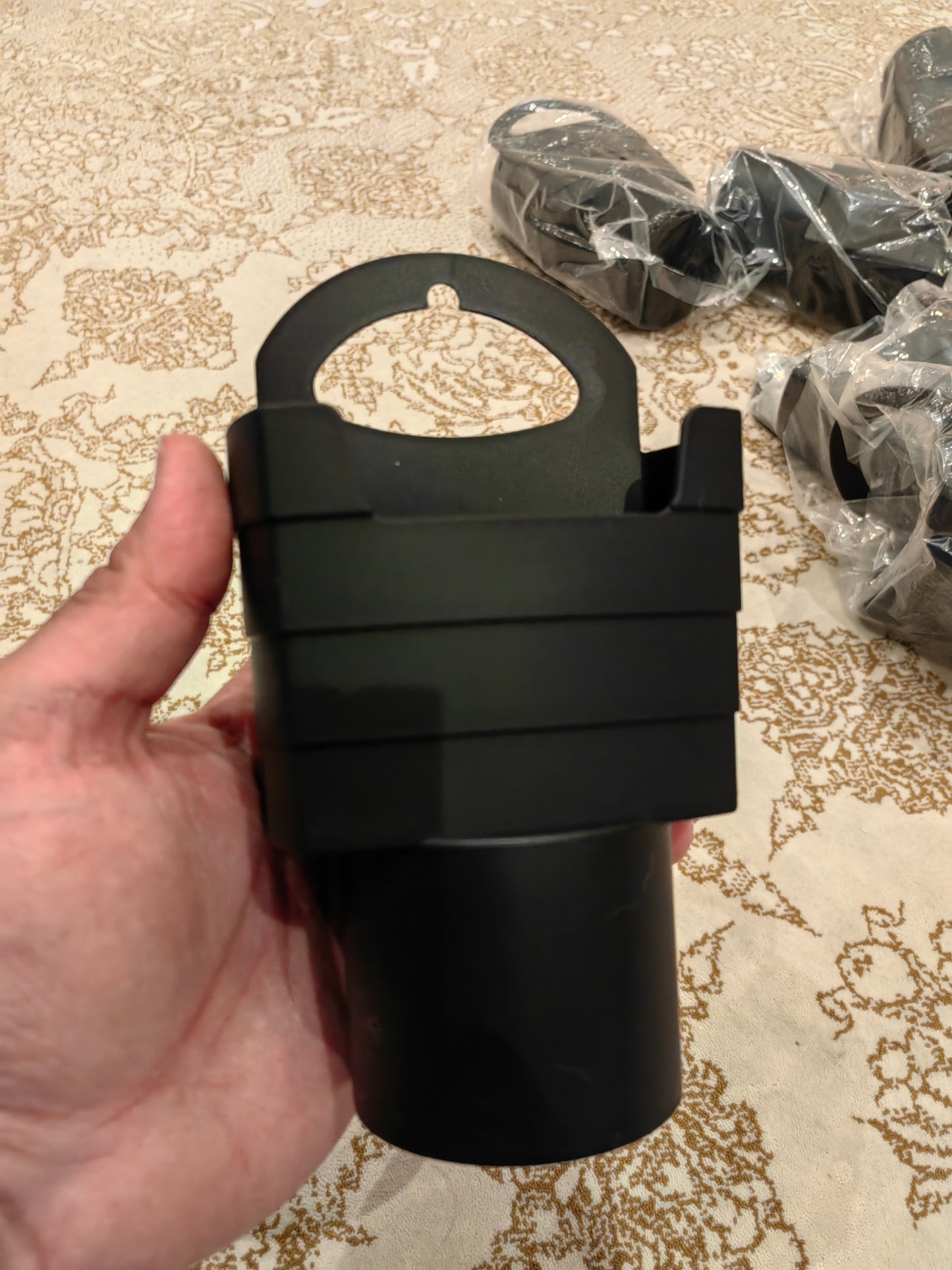 Plastic French Fry Holder for Car – Snack Cup for Fries, Chips & Finger Foods While Driving or Traveling  حامل بطاطس مقلية بلاستيكي للسيارة – كوب وجبات خفيفة للبطاطس والشيبس أثناء القيادة أو السفر