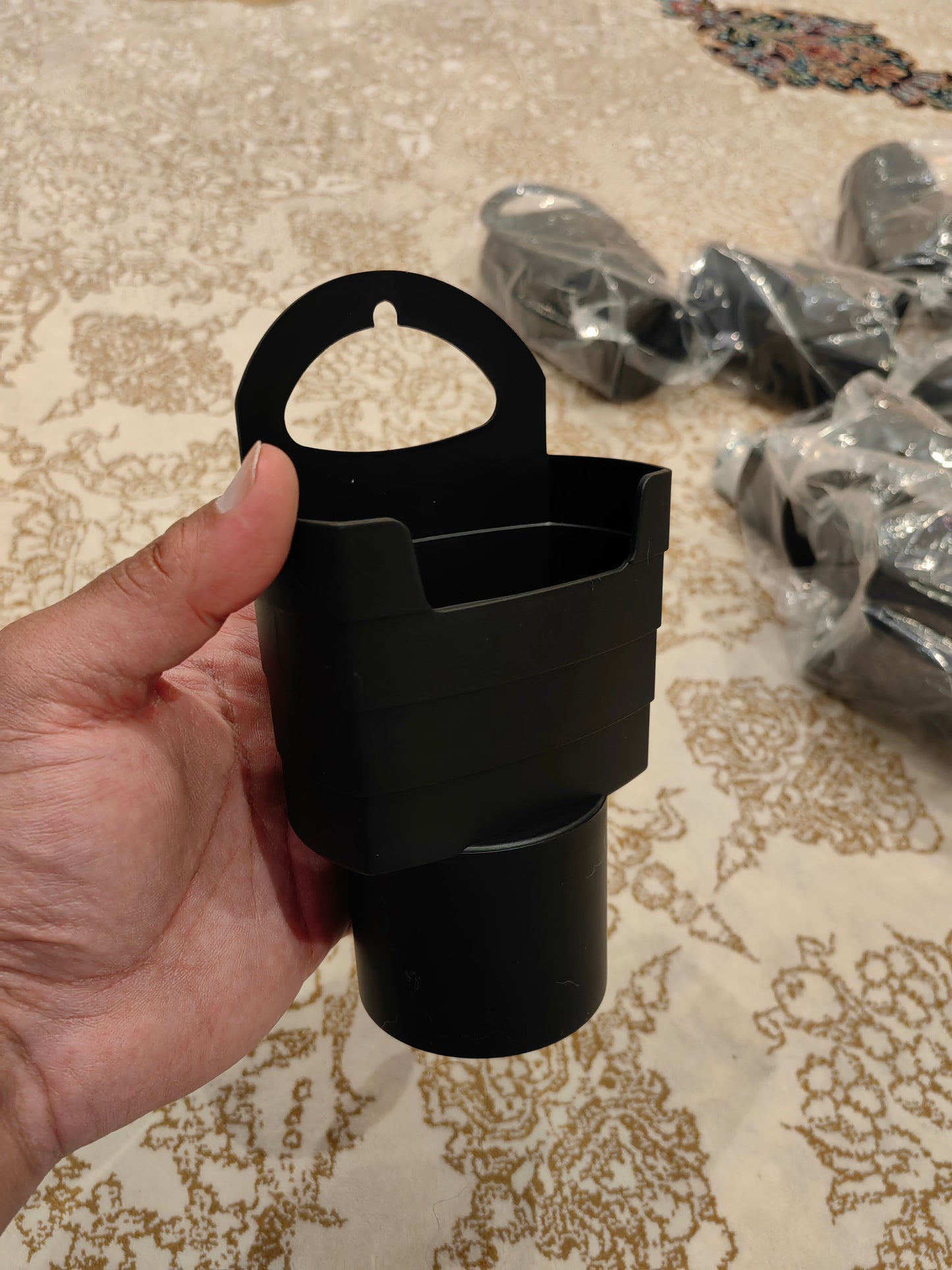 Plastic French Fry Holder for Car – Snack Cup for Fries, Chips & Finger Foods While Driving or Traveling  حامل بطاطس مقلية بلاستيكي للسيارة – كوب وجبات خفيفة للبطاطس والشيبس أثناء القيادة أو السفر