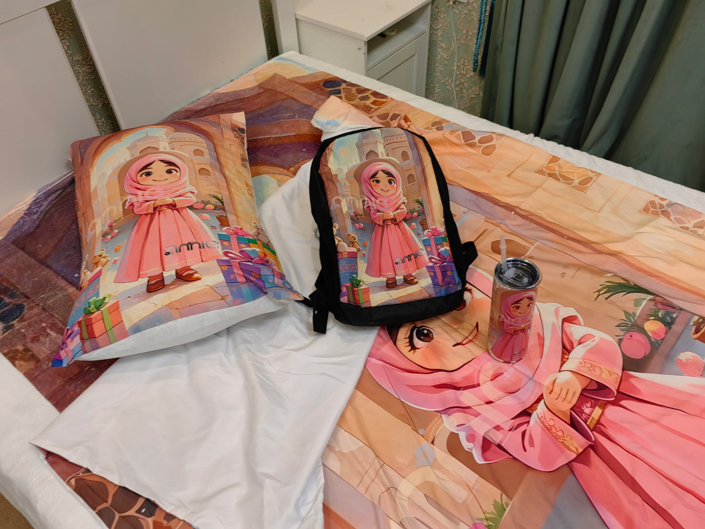 مطارة ماء مع رسمة كارتون لشخصيتك     304 Stainless Steel Insulated Water Bottle with cartoon of your character