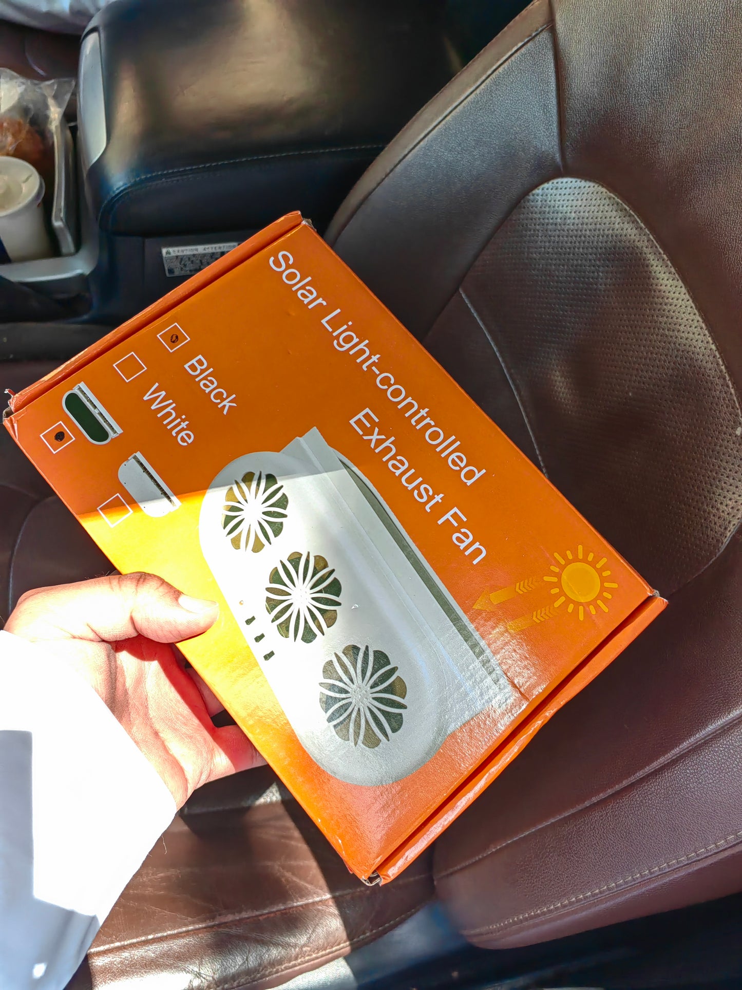 Alayjah, Solar Car Exhaust Fan, 1 Pc, Dual USB/Solar, 3-Speed Vent, Easy Install, Keeps SUV/Truck Cool ألايجاه، مروحة عادم شمسية للسيارة، USB مزدوج، 3 سرعات، سهلة التركيب، تبريد SUV/شاحنة