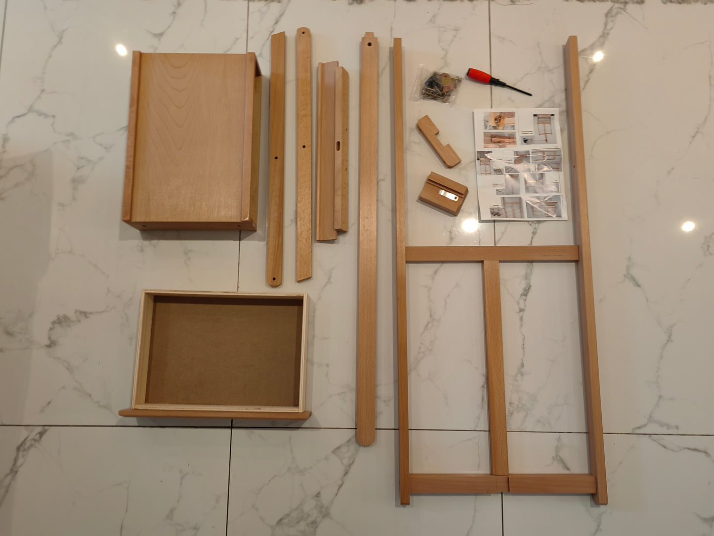 Alayjah, Professional Beech Wood Adjustable Easel with Built-in Drawer, 1-Piece, Sturdy Artist Stand for Painting & Storage 20100240، حامل رسم احترافي قابل للتعديل مصنوع من خشب الزان مع درج مدمج، قطعة واحدة – حامل متين للفنانين للرسم والتخزين