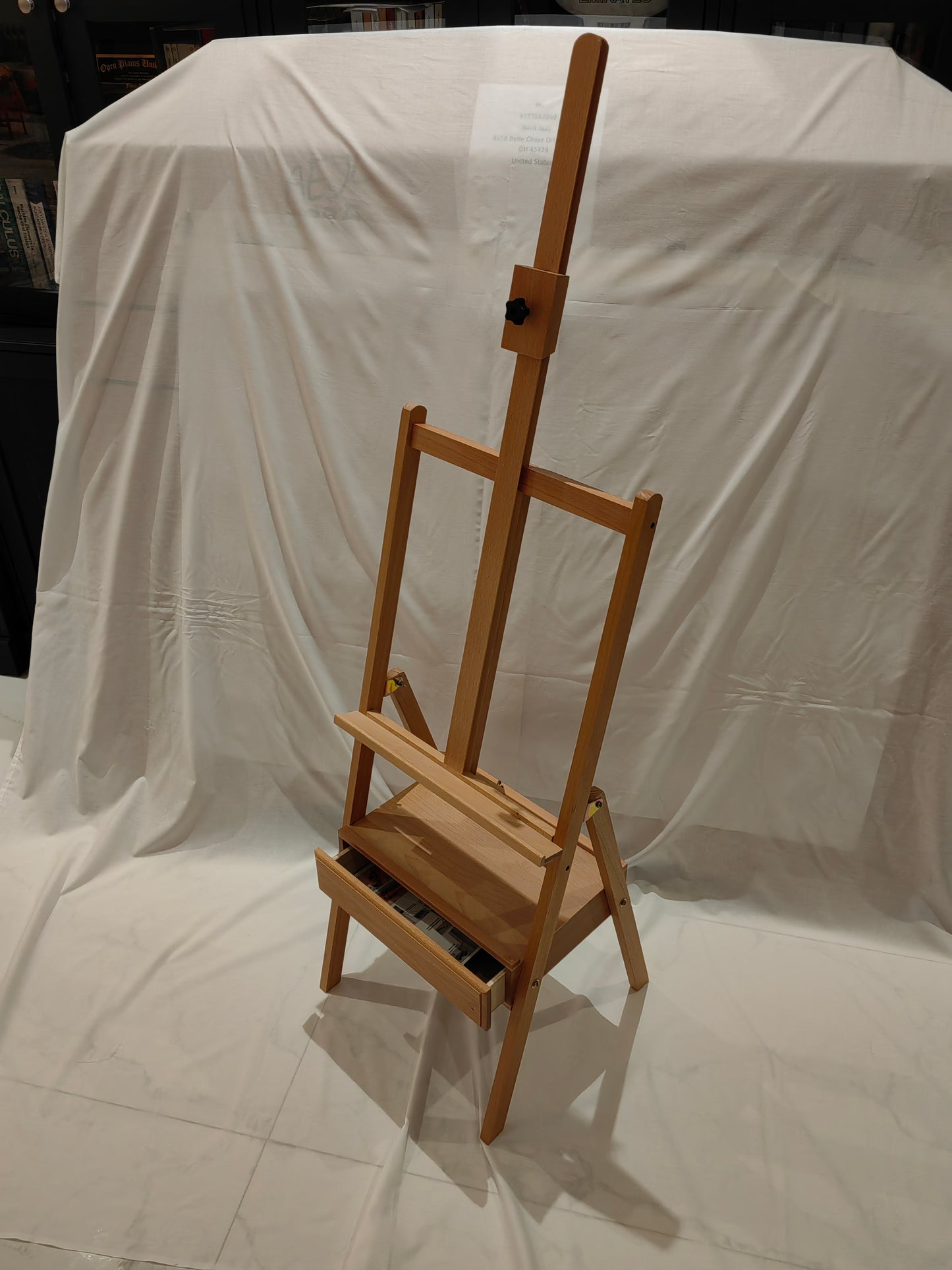 Alayjah, Professional Beech Wood Adjustable Easel with Built-in Drawer, 1-Piece, Sturdy Artist Stand for Painting & Storage 20100240، حامل رسم احترافي قابل للتعديل مصنوع من خشب الزان مع درج مدمج، قطعة واحدة – حامل متين للفنانين للرسم والتخزين