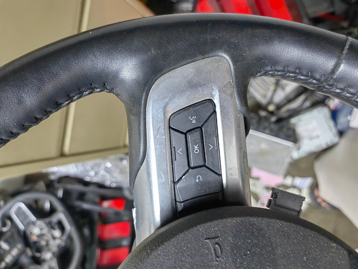 Used Bullitt Ford Mustang Automatic Steering Wheel with Airbag 2015-2023 سكان ديكسون موستنج مع شفترات