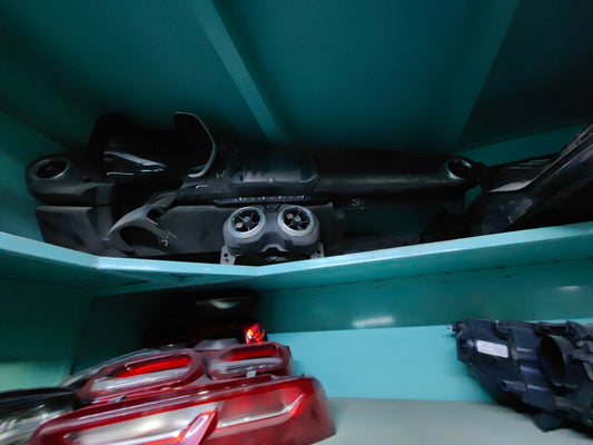 Camaro Dashboard with Screen Gen 6 طبلون كمارو مع شاشة