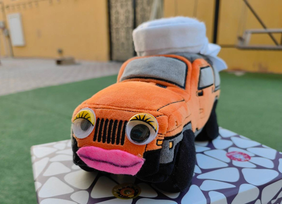 Jeep Wrangler doll - دمية كاريكاتير جيب رانجلر مع غترة