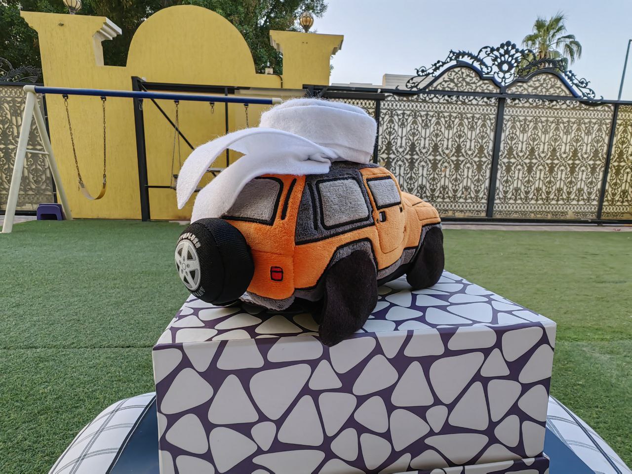 Jeep Wrangler doll - دمية كاريكاتير جيب رانجلر مع غترة