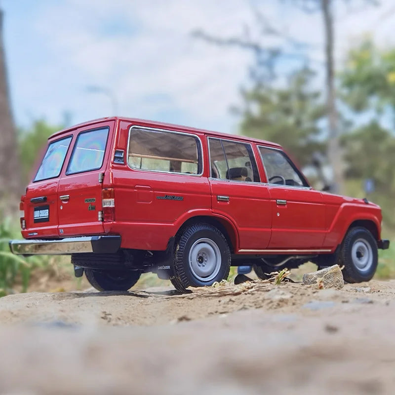 KYOSHO 1:18 Land Cruiser Toyota LC60 Model كيوشو 1:18 اند كروزر تويوتا LC60 موديل