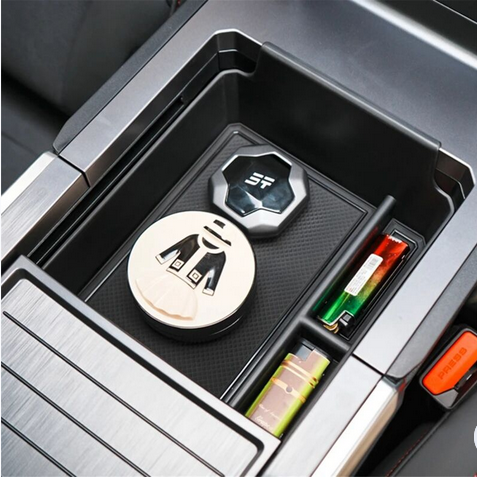 Alayjah, Center Console Organizer for Jetour Traveler T2, 1 Pc, Armrest Storage Box, Extra Space in Front of Armrest منظم الكونسول الوسطي لجيتور ترافلر T2، صندوق تخزين لمسند الذراع، تصميم أسود متين (Special Prices for Sellers  اسعار خاصة للتجار )