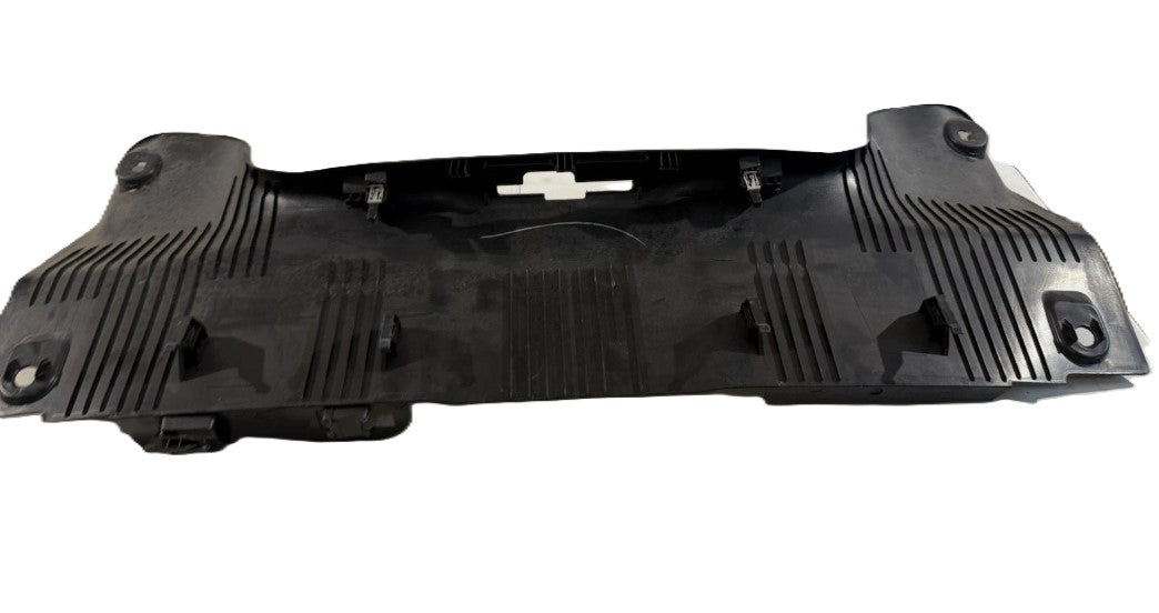 Used 2024 to 2026 Ford Mustang Coupe Trunk Latch Lock Sill Scuff Plate Trim Cover – غطاء لوحة حماية حافة الصندوق وقفل الصندوق مستعمل لفورد موستانج كوبيه 2024–2026