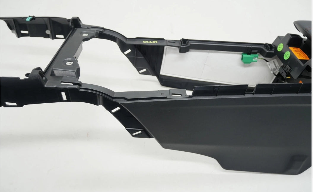 Used 2024-2025 Ford Mustang Center Console Armrest Lid –  غطاء مسند الذراع الأوسط مستعمل لفورد موستانج 2024–2025