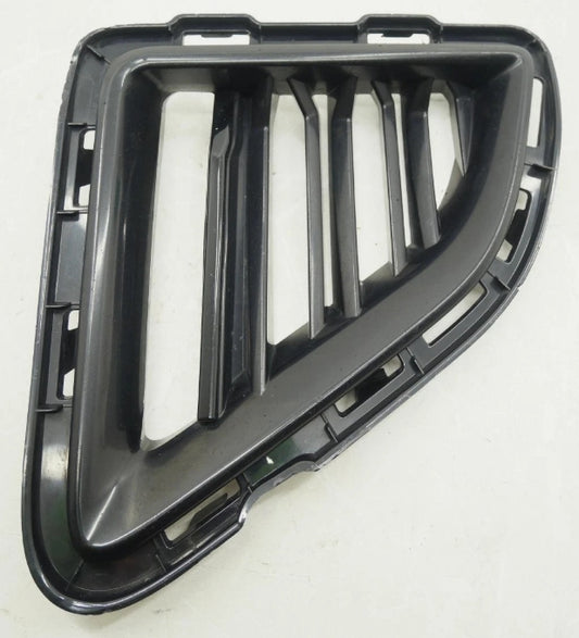 Used 2016-2024 Chevrolet Camaro Front Bumper Grille Vent Trim – Left & Right Side, تشطيب فتحات شبك الصدام الأمامي الأيسر والأيمن مستعمل لشفروليه كمارو 2016–2024