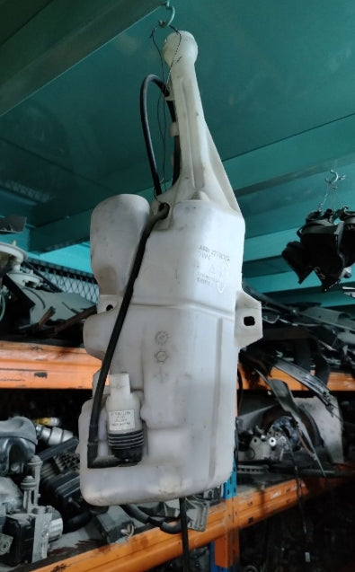 Used Chevrolet Camaro Washer Reservoir 2013-2014 –  خزان مياه المساحات مستعمل لشفروليه كمارو 2013–2014