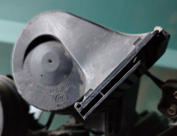 Used 2016-2023 Chevrolet Camaro Front High & Low Pitch Tone Horn Set –  مجموعة أبواق أمامية عالية ومنخفضة النغمة مستعملة لشفروليه كمارو 2016–2023